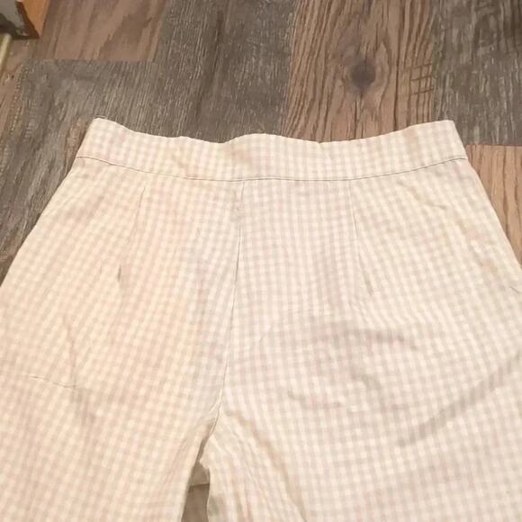 Cyrus white cream plaid picnic shorts size 8 - Picture 3 of 3
